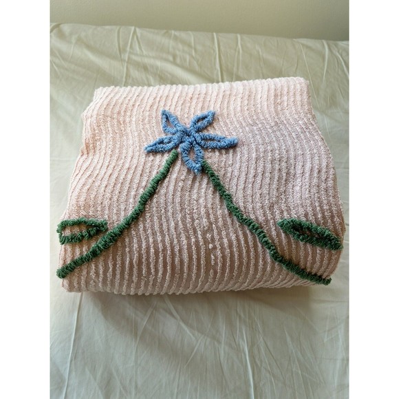 Vintage Chenille Pink Floral Bedspread Flowers Shabby Cottage 79x98 - Picture 8 of 10